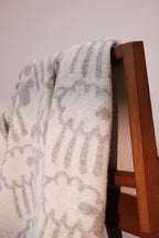 Friendsheep wool throw