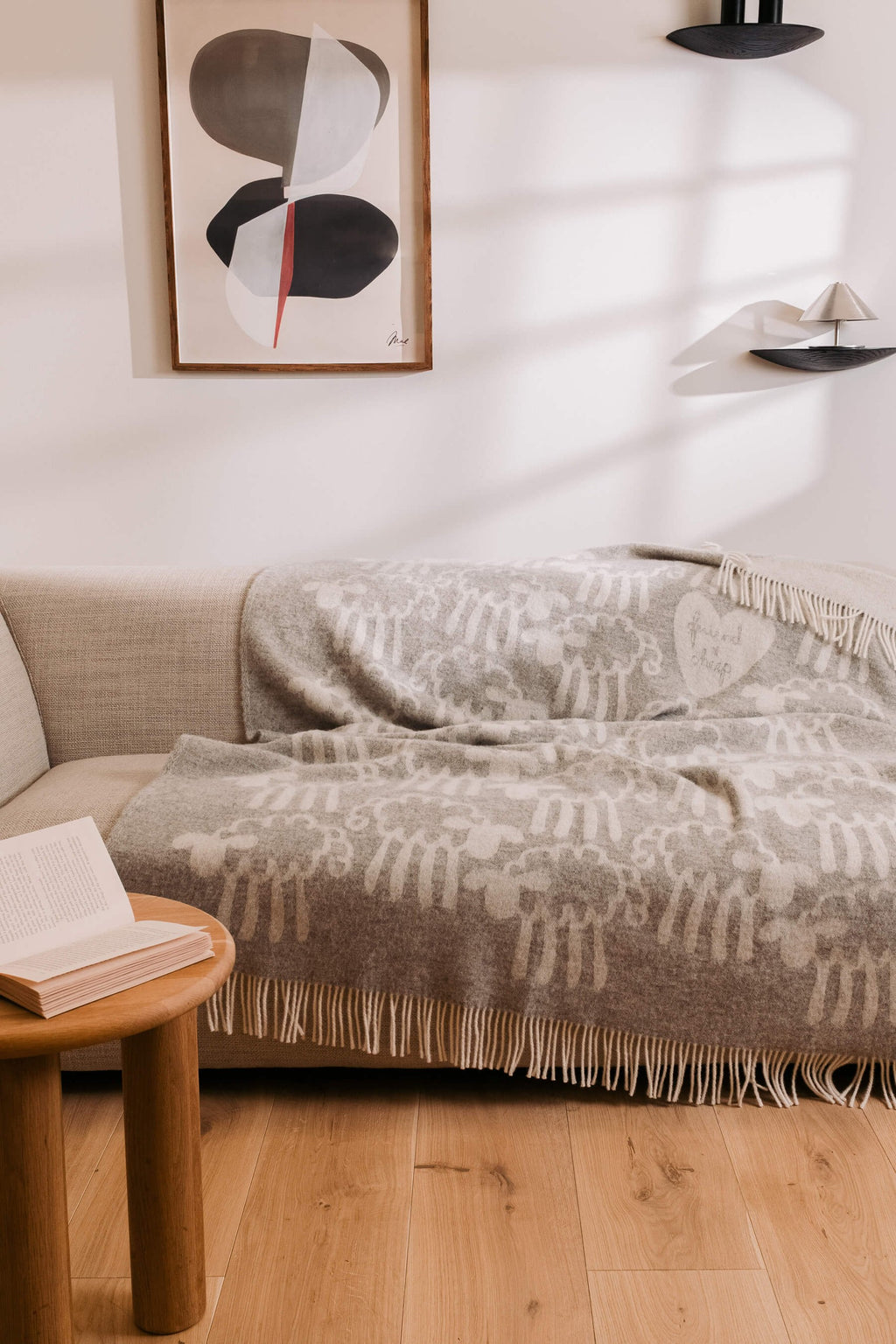 Friendsheep wool throw