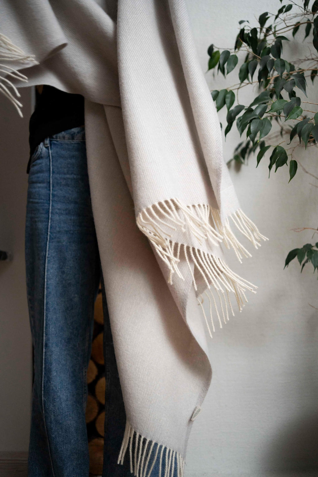 Mira wool throw