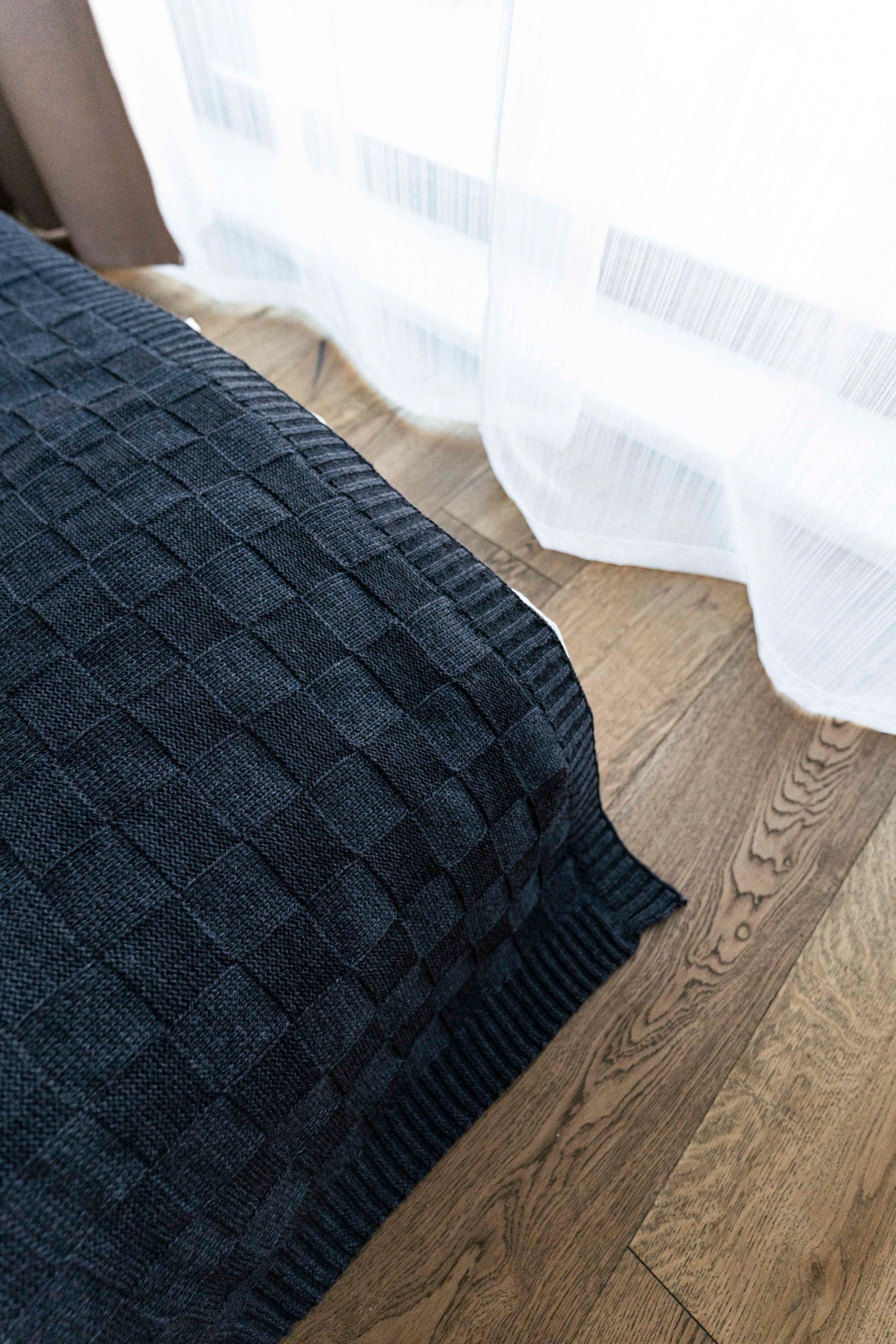 Square merino throw - Charcoal grey